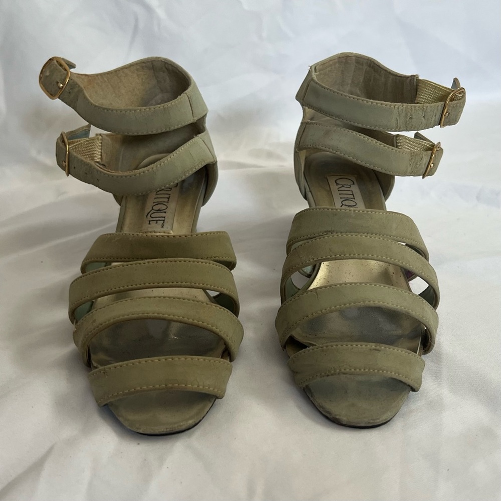 Critique Vintage 80s Moss Green Strappy Sandals with Gold Details